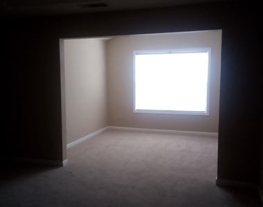 8630 Thomas Road - Photo Thumbnail 16