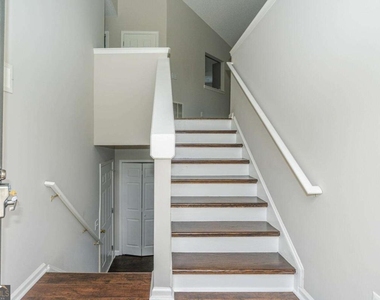 3272 Peach Court Nw - Photo Thumbnail 32