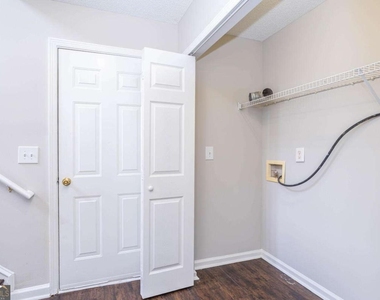 3272 Peach Court Nw - Photo Thumbnail 41