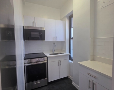 West 73rd Street - Photo Thumbnail 2