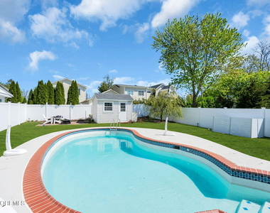 558 Central Avenue - Photo Thumbnail 24
