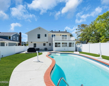 558 Central Avenue - Photo Thumbnail 25