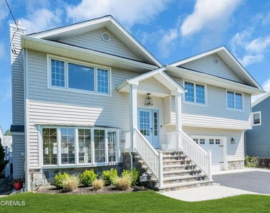 558 Central Avenue - Photo Thumbnail 1