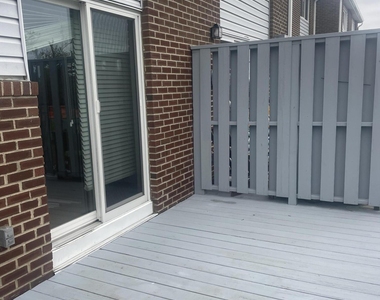 25 Meadow Avenue - Photo Thumbnail 19