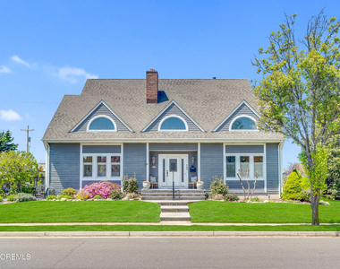 200 Beacon Boulevard - Photo Thumbnail 1