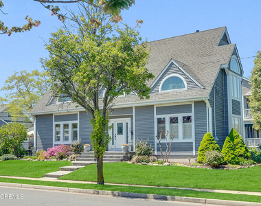 200 Beacon Boulevard - Photo Thumbnail 2