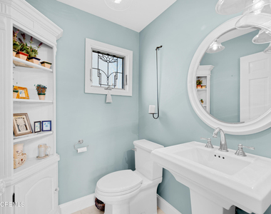 200 Beacon Boulevard - Photo Thumbnail 15