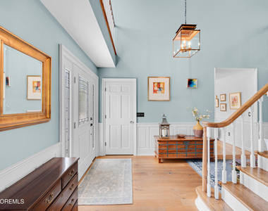 200 Beacon Boulevard - Photo Thumbnail 4