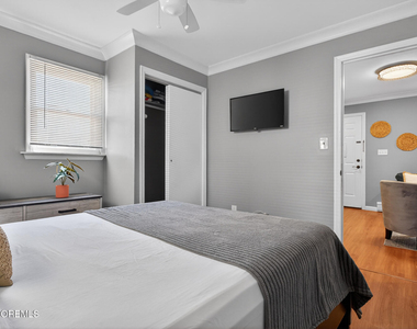 32 Franklin Avenue - Photo Thumbnail 7