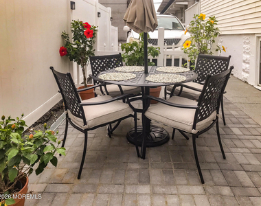 32 Franklin Avenue - Photo Thumbnail 9