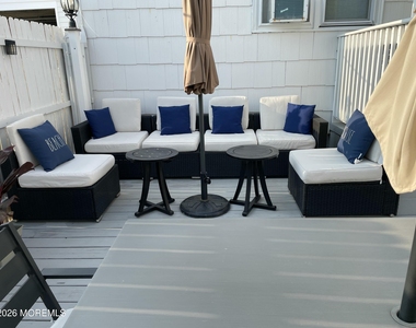 32 Franklin Avenue - Photo Thumbnail 1