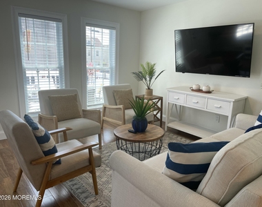 32 Franklin Avenue - Photo Thumbnail 3