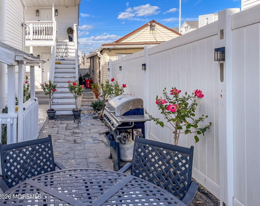 32 Franklin Avenue - Photo Thumbnail 9