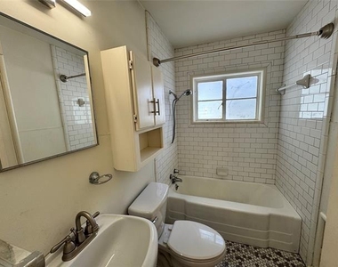 3727 Meredith Avenue - Photo Thumbnail 9