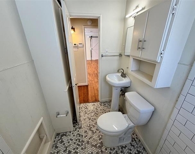3727 Meredith Avenue - Photo Thumbnail 10