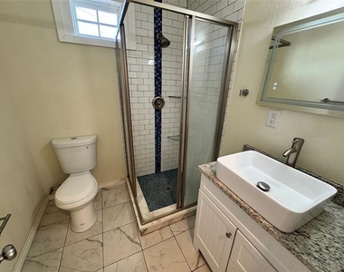 3727 Meredith Avenue - Photo Thumbnail 14