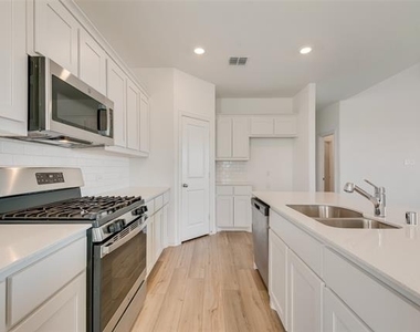 3750 Honey Daisy Drive - Photo Thumbnail 8