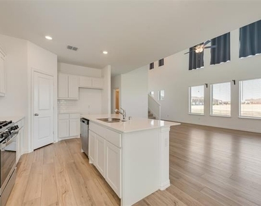 3750 Honey Daisy Drive - Photo Thumbnail 9