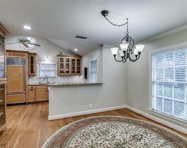 2901 Amherst Avenue - Photo Thumbnail 3