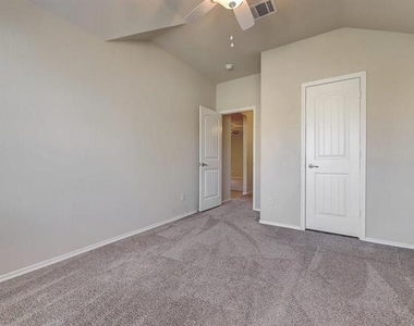 1108 Cheyenne Drive - Photo Thumbnail 4