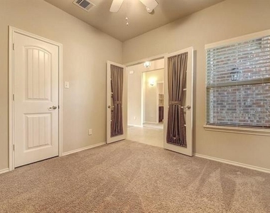 1108 Cheyenne Drive - Photo Thumbnail 2