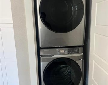405 Richlands Way - Photo Thumbnail 8