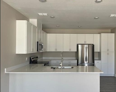405 Richlands Way - Photo Thumbnail 6