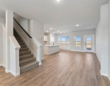 4025 Lecroy Court - Photo Thumbnail 5