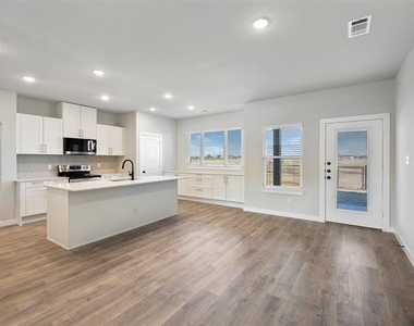 4025 Lecroy Court - Photo Thumbnail 6