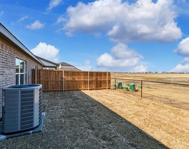 4025 Lecroy Court - Photo Thumbnail 28