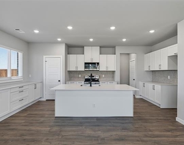 4023 Lecroy Court - Photo Thumbnail 8