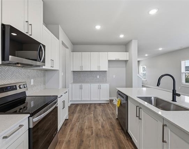 4023 Lecroy Court - Photo Thumbnail 11