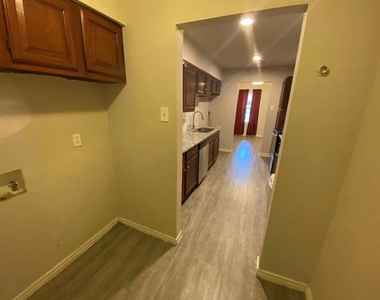 1017 Mullins Street - Photo Thumbnail 13