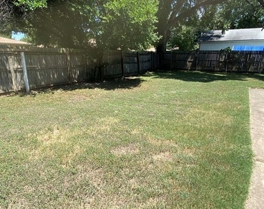 1017 Mullins Street - Photo Thumbnail 25