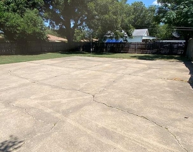 1017 Mullins Street - Photo Thumbnail 23