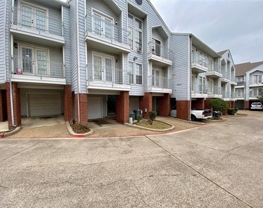9823 Summerwood Circle - Photo Thumbnail 1