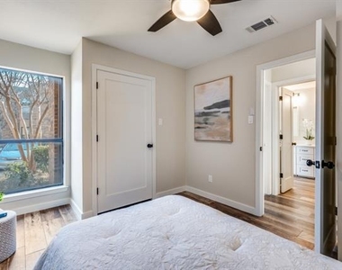2100 Rainbow Drive - Photo Thumbnail 10
