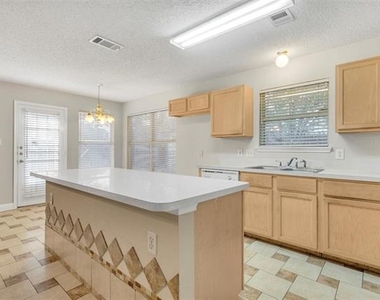 8105 Flowertree Drive - Photo Thumbnail 8