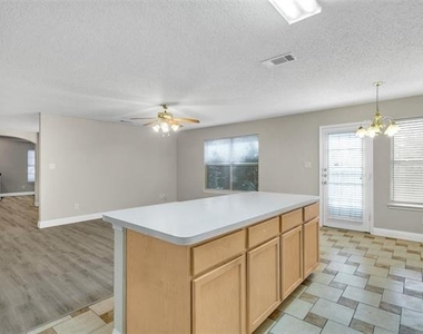 8105 Flowertree Drive - Photo Thumbnail 9