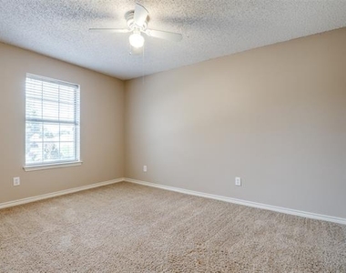 8216 Rincon Street - Photo Thumbnail 8