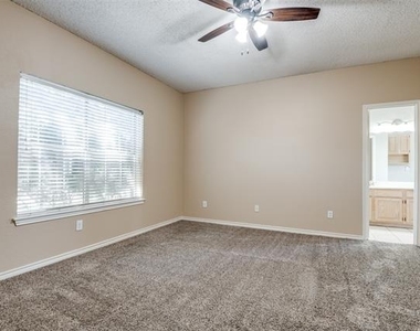 8216 Rincon Street - Photo Thumbnail 9