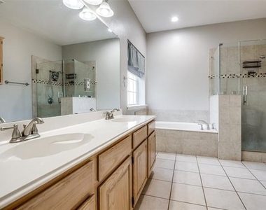 8216 Rincon Street - Photo Thumbnail 11