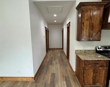 409 Fifth Street - Photo Thumbnail 3
