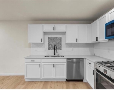 3915 Coolidge Street - Photo Thumbnail 2
