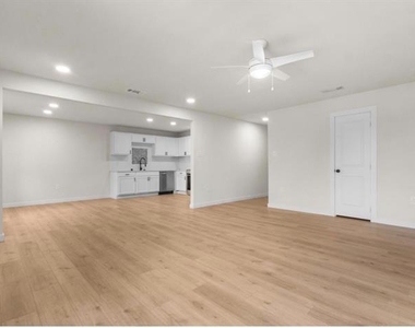 3915 Coolidge Street - Photo Thumbnail 3