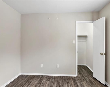 9641 Olivia Drive - Photo Thumbnail 16