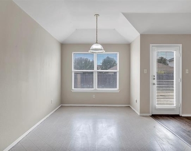 9641 Olivia Drive - Photo Thumbnail 13