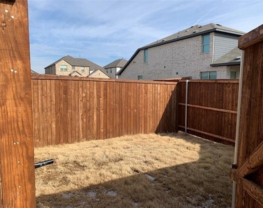 1708 Wayne Lane - Photo Thumbnail 29