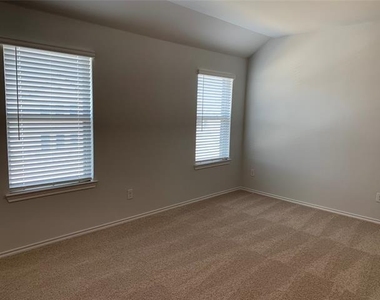 1708 Wayne Lane - Photo Thumbnail 18