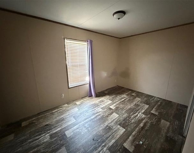 5609 Arkansas Trail - Photo Thumbnail 16